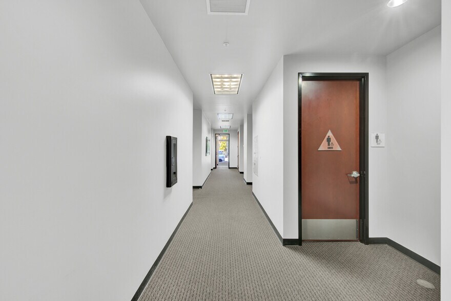 More Photos Of 750 Mason St, Vacaville Office For Lease