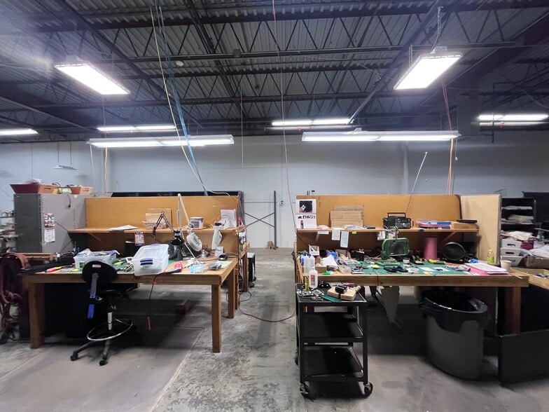 More Photos Of 50 Parker St, Newburyport Manufacturing For Lease