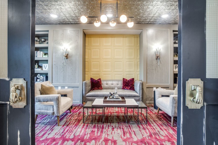 More Photos Of 195 W Davis St, Dallas Apartments For Lease