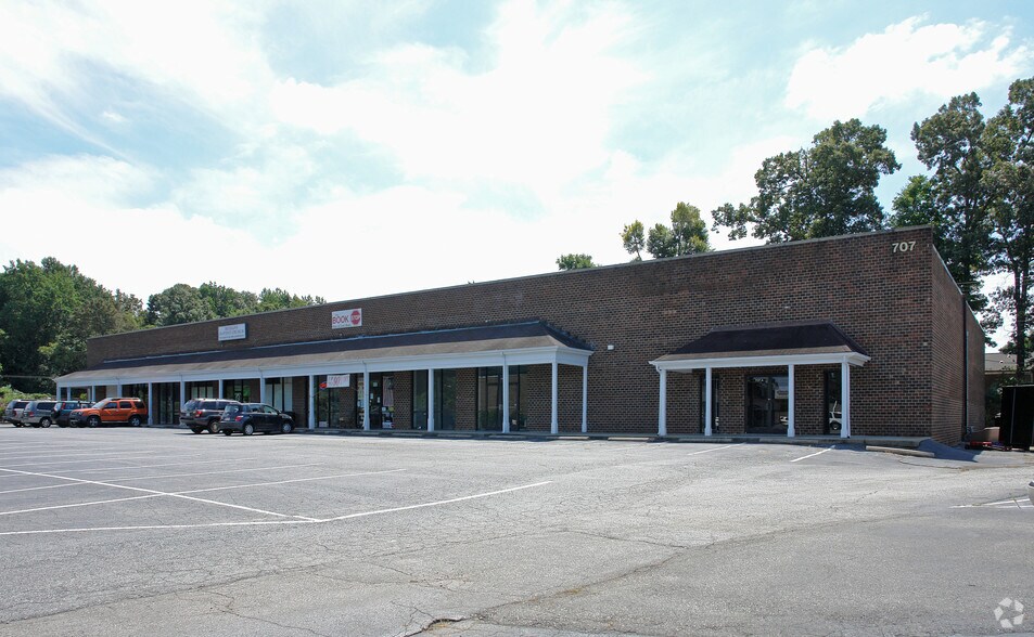More Photos Of 705-715 W Main St, Jamestown Unknown For Lease