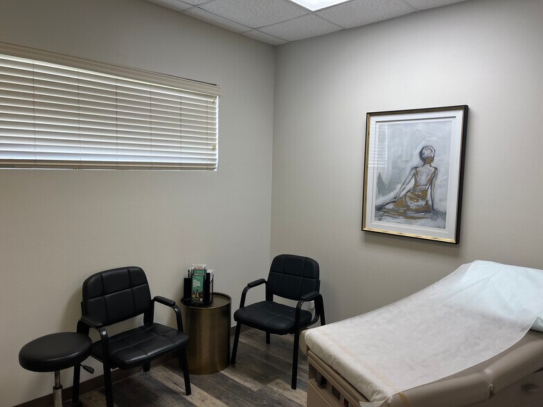 More Photos Of 305 S Childs St, Leesburg Medical For Sale