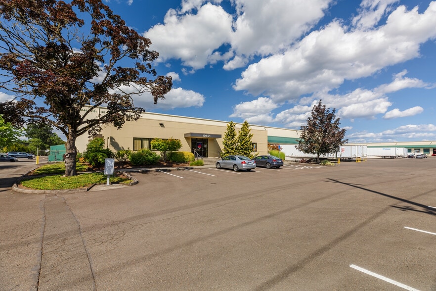More Photos Of 10145 SE Jennifer St, Clackamas Warehouse For Lease