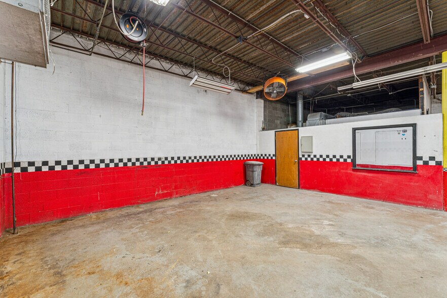 More Photos Of 1839 N 10th St, Kansas City Warehouse For Sale