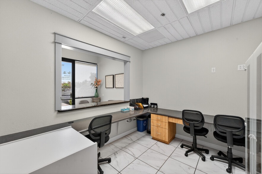 More Photos Of 15810 S 45th St, Phoenix Medical For Sale