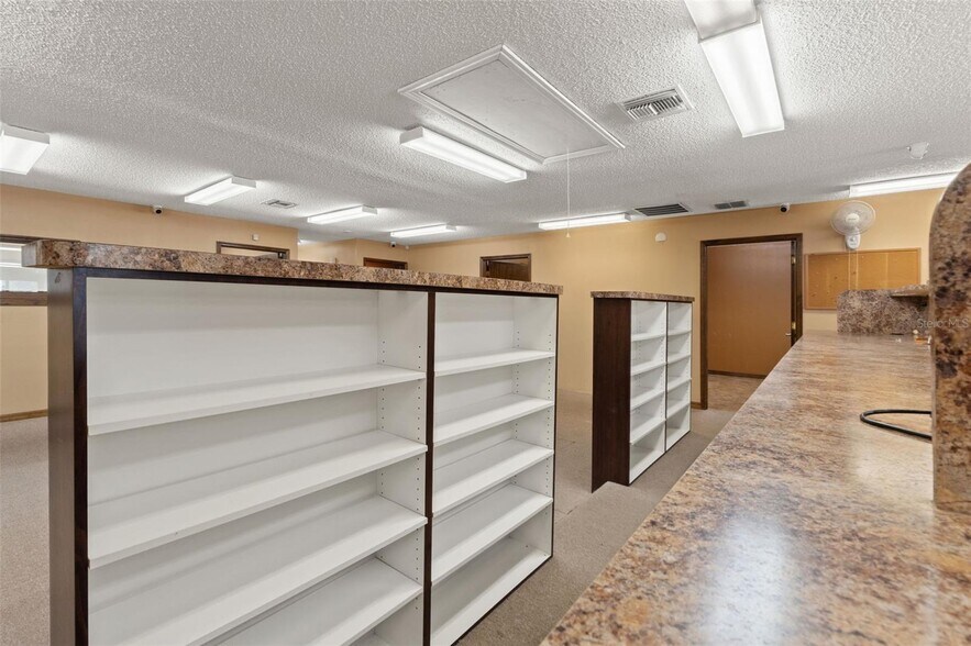 More Photos Of 10507 Spring Hill Dr, Spring Hill Medical For Lease