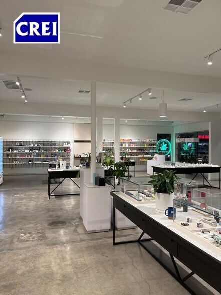 More Photos Of 2000 S La Cienega Blvd, Los Angeles Storefront For Lease