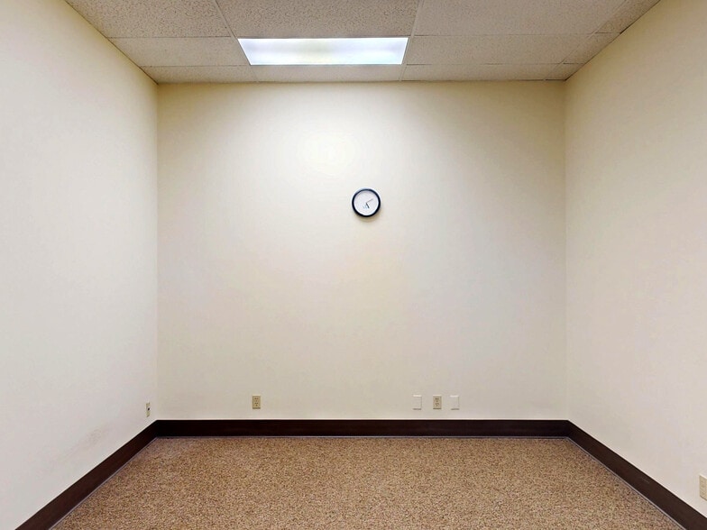 More Photos Of 1600 Peninsula Dr, Erie Office For Lease