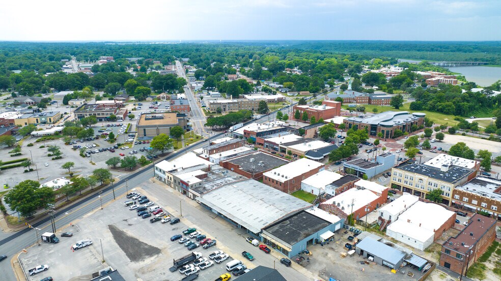 More Photos Of 207 Poythress Street, Hopewell Storefront Retail Office For Lease