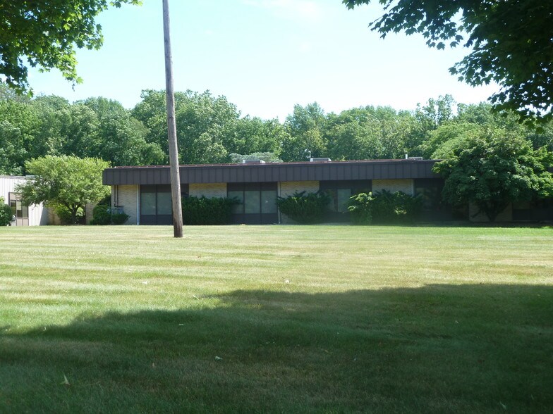 More Photos Of 43 Newburgh Rd, Hackettstown Office For Lease