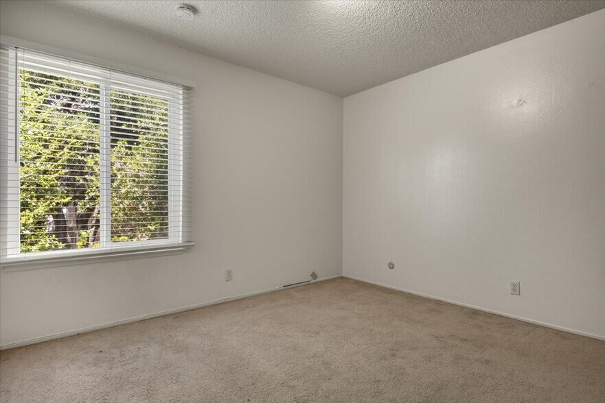 More Photos Of 2231-2233 Grant St, Berkeley Apartments For Sale