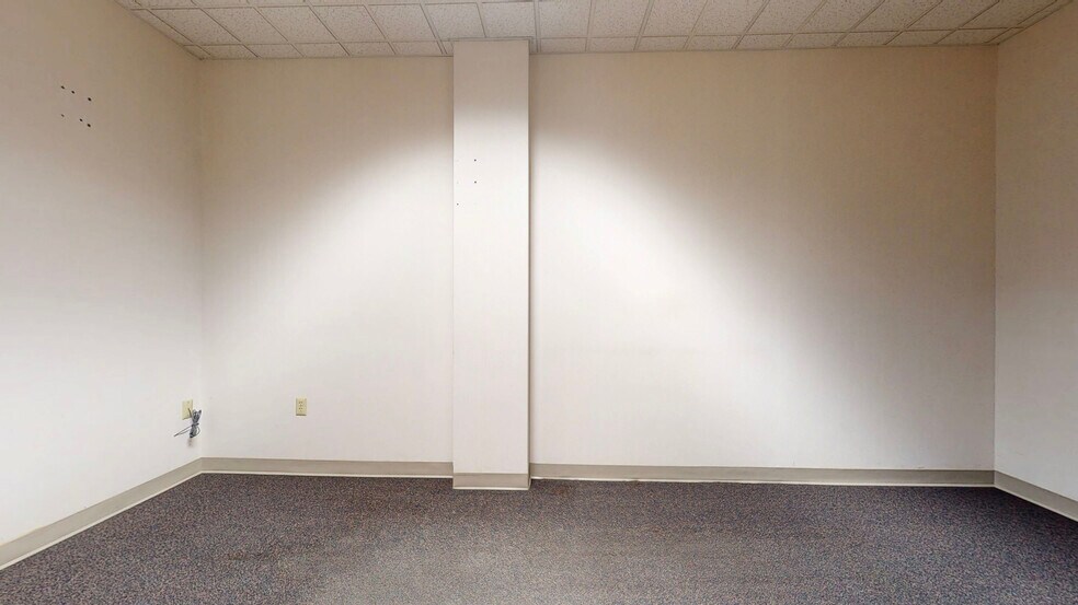More Photos Of 2228-2230 Sunset Blvd, Steubenville Office For Lease