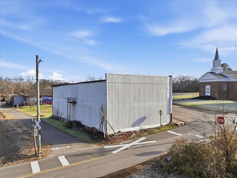 More Photos Of 315 Ogle Ave, Knoxville General Retail For Sale