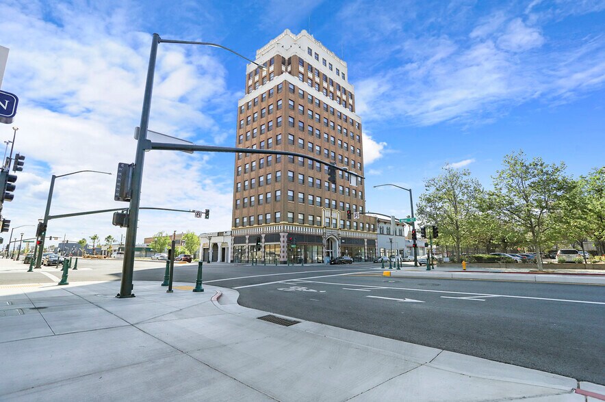 More Photos Of 246 N Sutter St, Stockton Apartments For Sale
