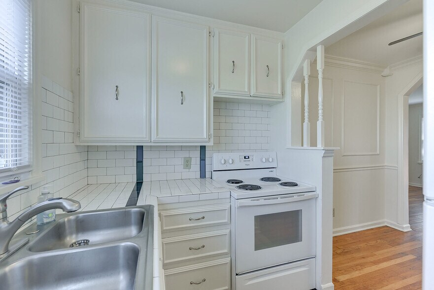 More Photos Of 816 N 36th St, Omaha Apartments For Sale