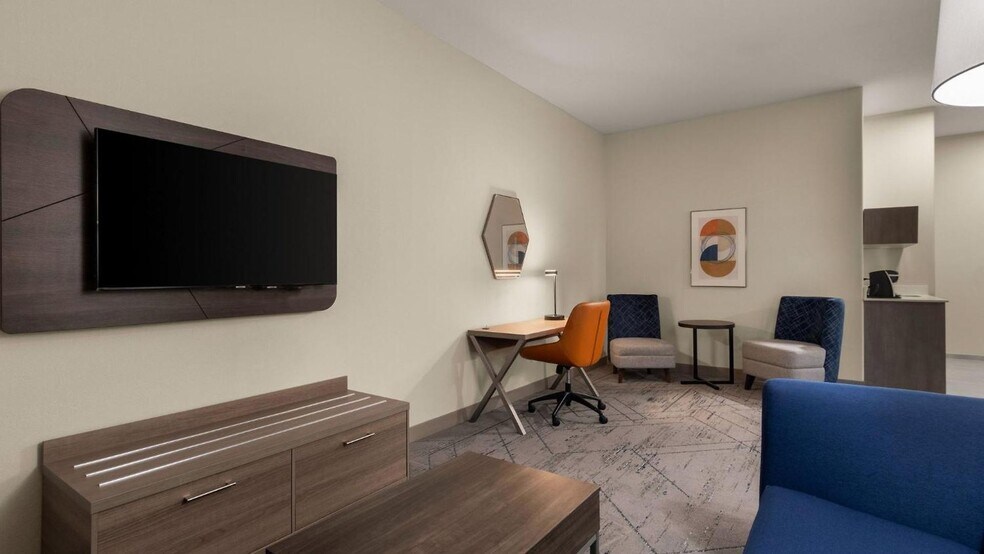More Photos Of 3520 NW 135th St, Oklahoma City Hotel For Sale