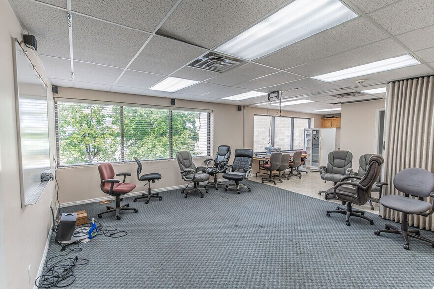More Photos Of 3311 W Parkway Blvd, West Valley City Industrial For Sale