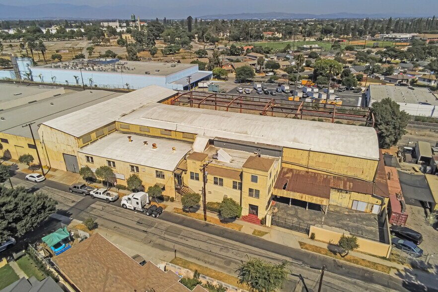 More Photos Of 11810 Center St, South Gate Manufacturing For Lease