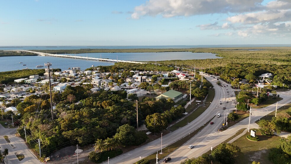 More Photos Of 106309 Overseas Hwy, Key Largo Auto Dealership For Lease
