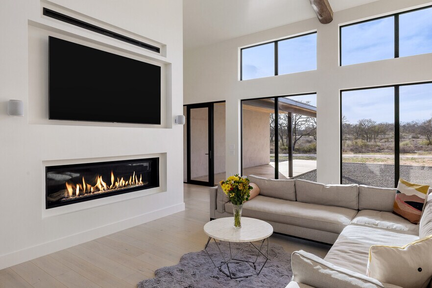 More Photos Of 444 Klein Rd, Stonewall Flex For Sale