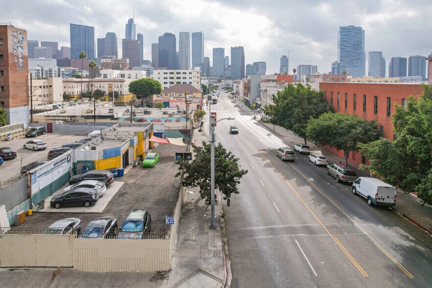 More Photos Of 1629 W 8th St, Los Angeles Auto Repair For Sale