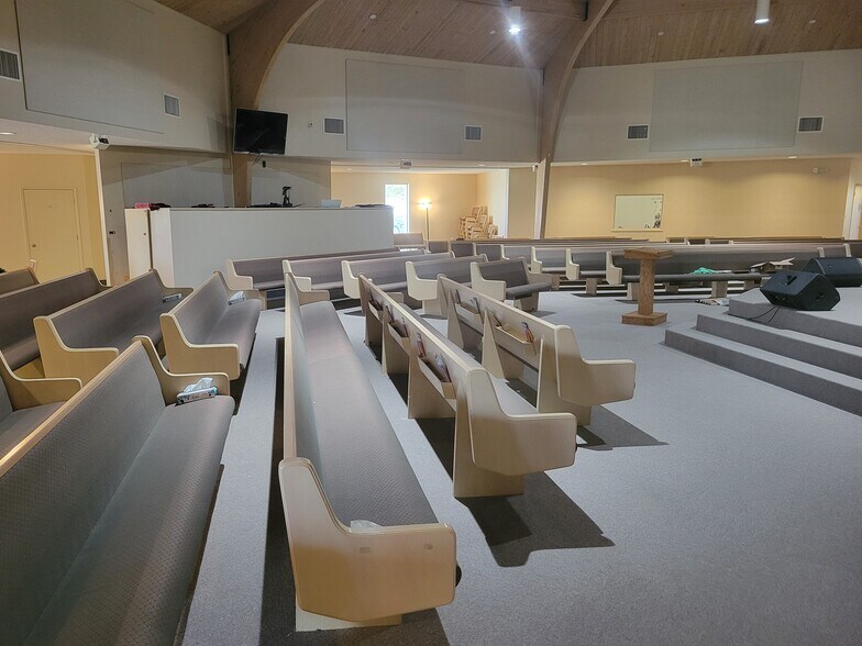 More Photos Of 1861 Church Rd, McGregor Specialty For Sale