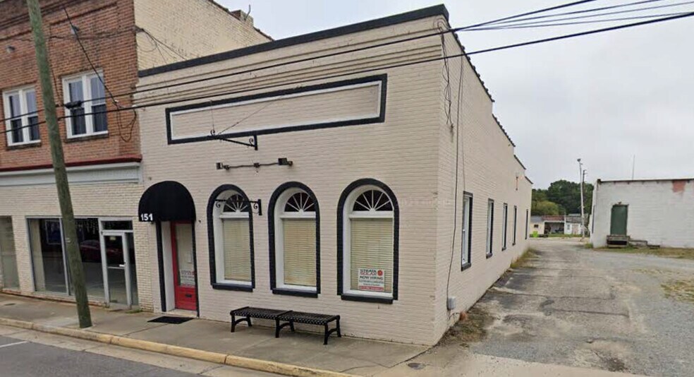 Primary Photo Of 151 Baker St, Emporia Office Residential For Sale