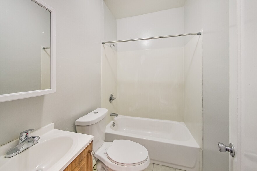 More Photos Of 2451 Seminary Ave, Oakland Apartments For Sale