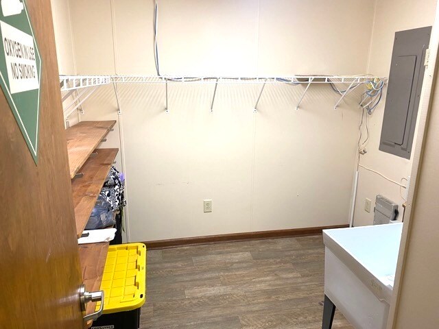 More Photos Of 503 S Railroad Ave, Twin City Medical For Lease