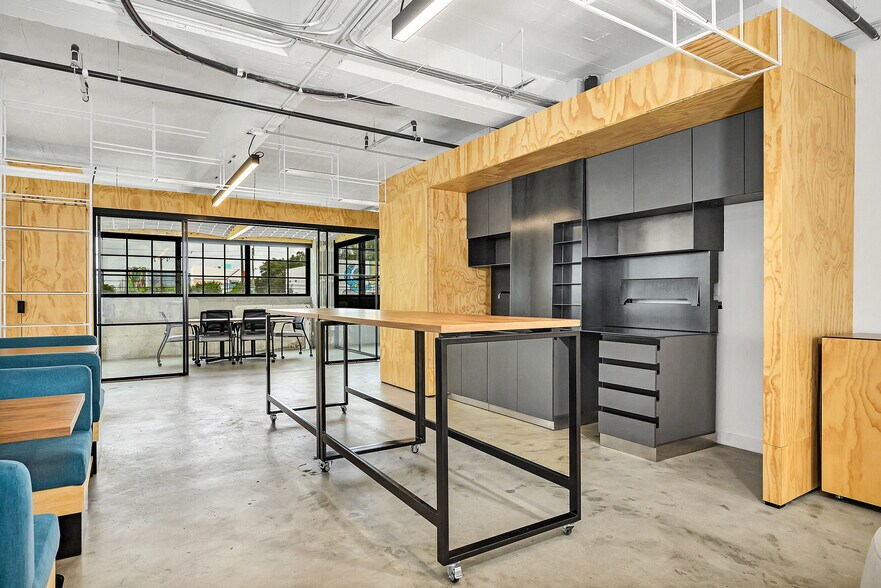 More Photos Of 2509 N Miami Ave, Miami Loft Creative Space For Lease