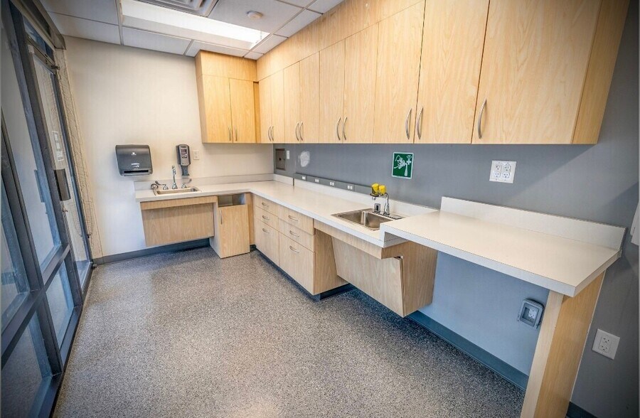 More Photos Of 1805 N Scottsdale Rd, Tempe Medical For Lease