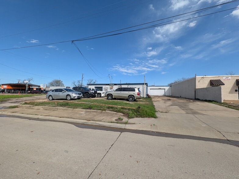 More Photos Of 1204 K Ave, Plano Storefront Retail Office For Lease