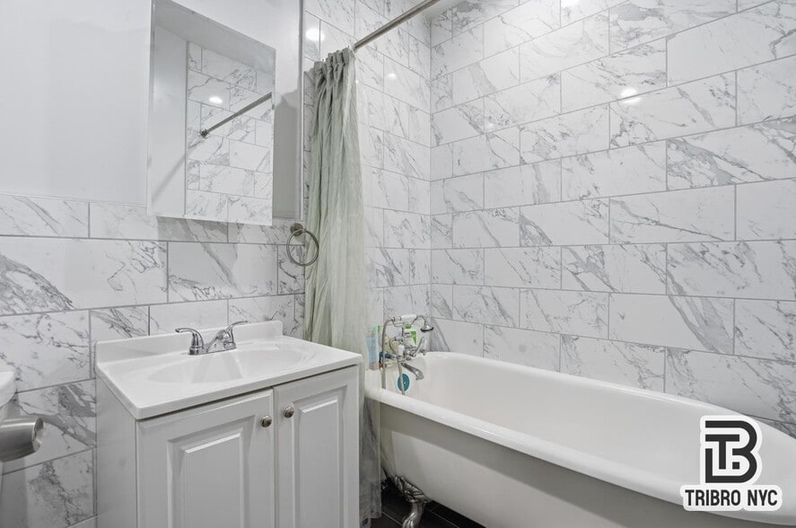 More Photos Of 126 Hall St, Brooklyn Apartments For Sale