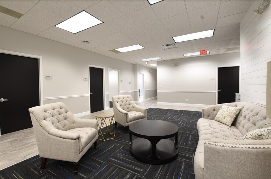 More Photos Of 3820 Colonial Blvd, Fort Myers Medical For Lease