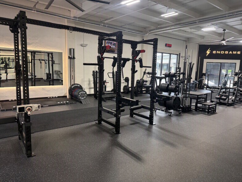 More Photos Of 591 NW 29th St, Miami Flex For Sale