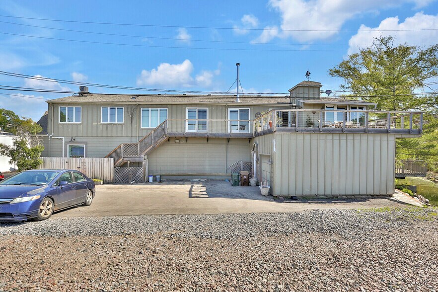More Photos Of 744-810 Lake St E, Wayzata Unknown For Lease