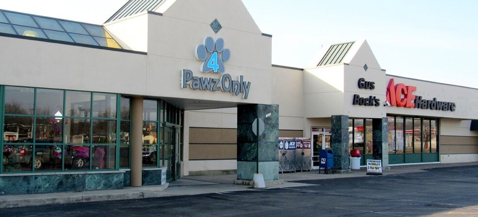 More Photos Of 1810-1868 45th St, Munster Unknown For Lease