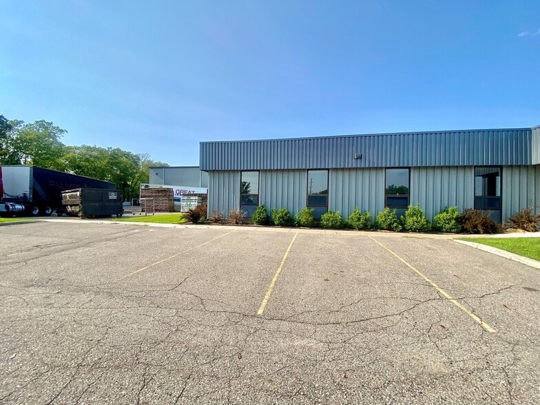 More Photos Of 5522 Aurelius Rd, Lansing Warehouse For Lease