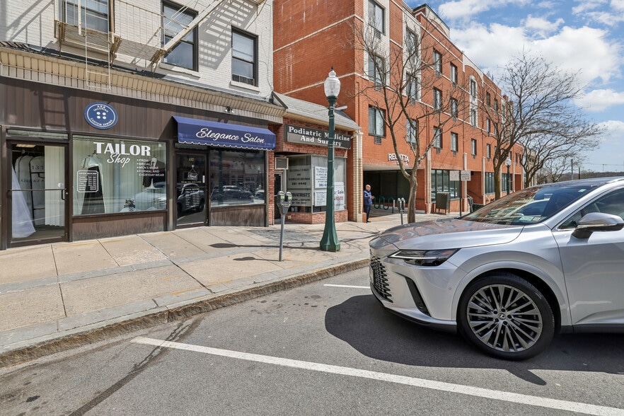 More Photos Of 135 Mamaroneck Ave, Mamaroneck Office For Sale