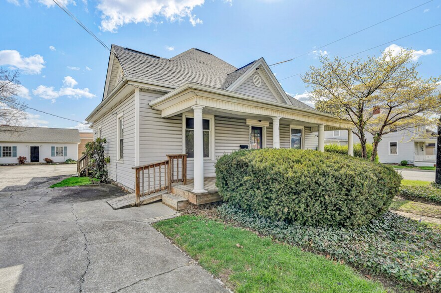 More Photos Of 628 S Colorado St, Salem Office For Sale