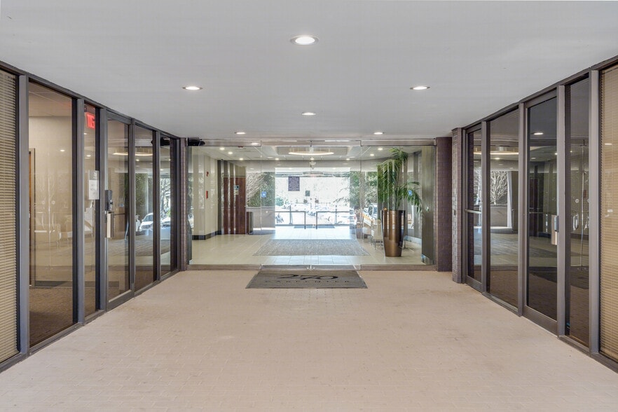 More Photos Of 270 Carpenter Dr NE, Sandy Springs Office For Lease