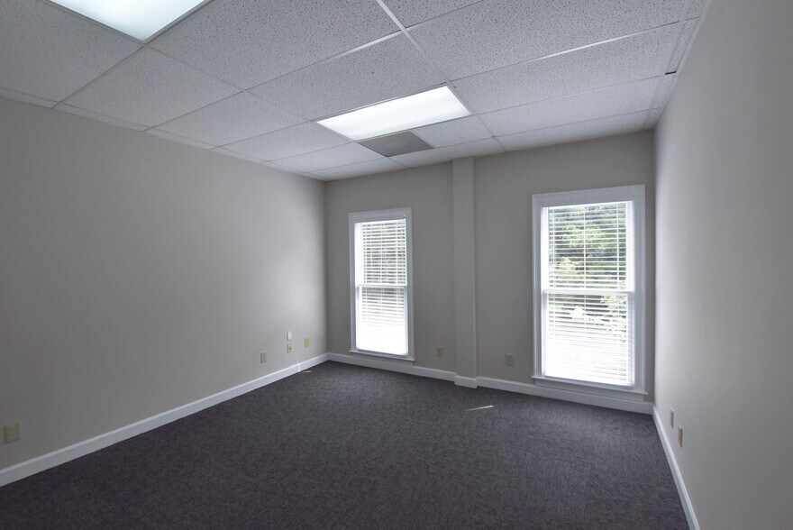 More Photos Of 116 Peachtree Ct, Peachtree City Medical For Lease