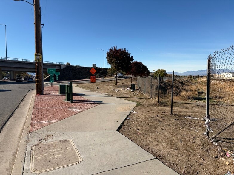 More Photos Of 1525 W Avenue K, Lancaster Restaurant For Lease