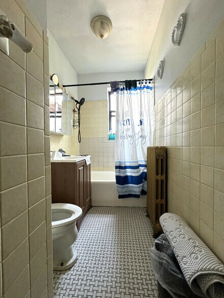 More Photos Of 8156 S Laflin St, Chicago Apartments For Sale
