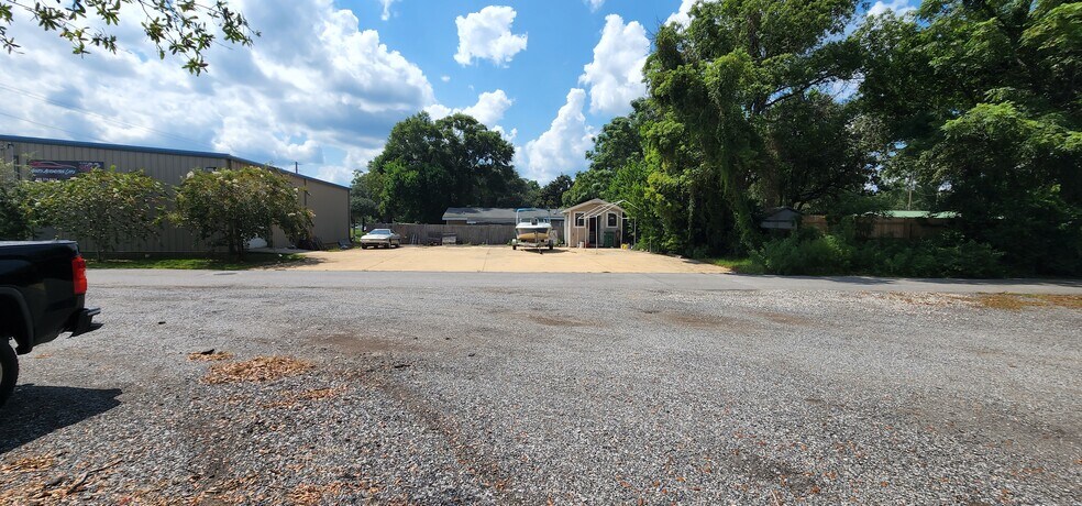 More Photos Of 1 2nd Ave, Fort Walton Beach Auto Repair For Sale