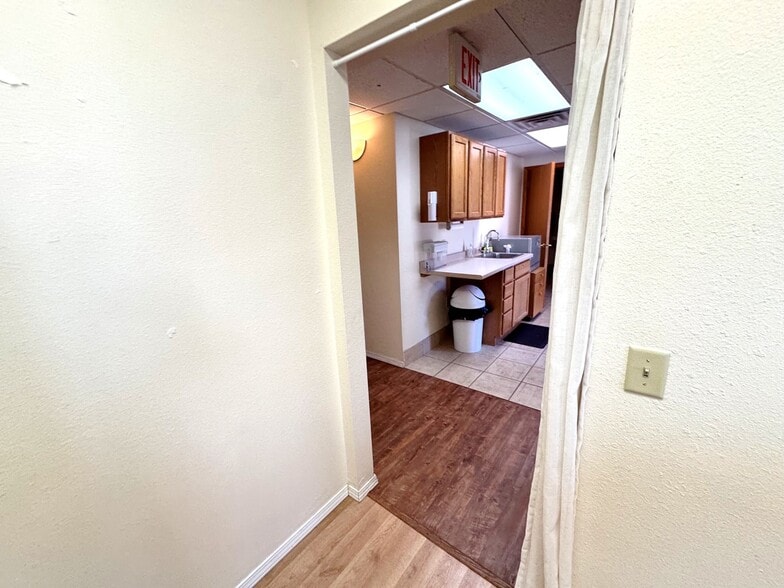 More Photos Of 1118 S Park St, Madison Office For Lease