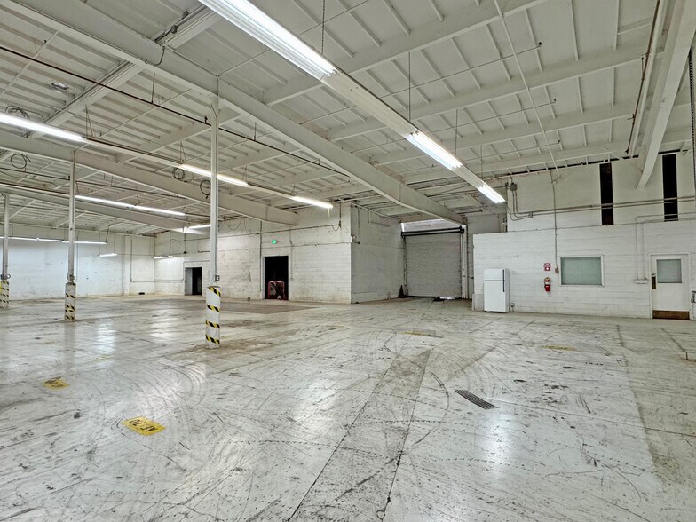 More Photos Of 6155 Carpinteria Ave, Carpinteria Warehouse For Lease