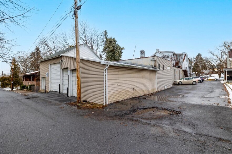 More Photos Of 2312 S 5th St, Allentown Self Storage For Sale