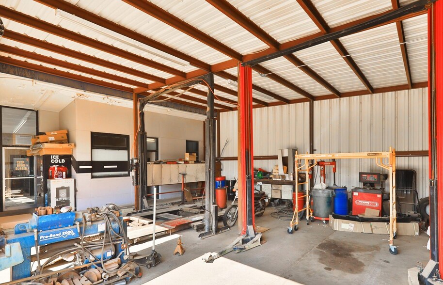 More Photos Of 2466 Buffalo Gap Rd, Abilene Auto Repair For Sale