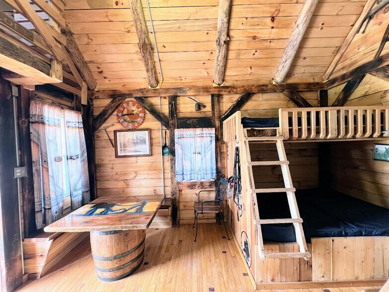 More Photos Of 3559 N US Highway 41, Bloomingdale Trailer Camper Park For Sale