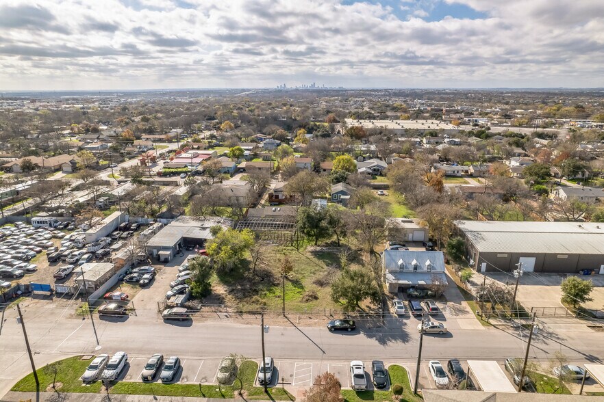 More Photos Of 301 Ferguson Dr, Austin Land For Sale